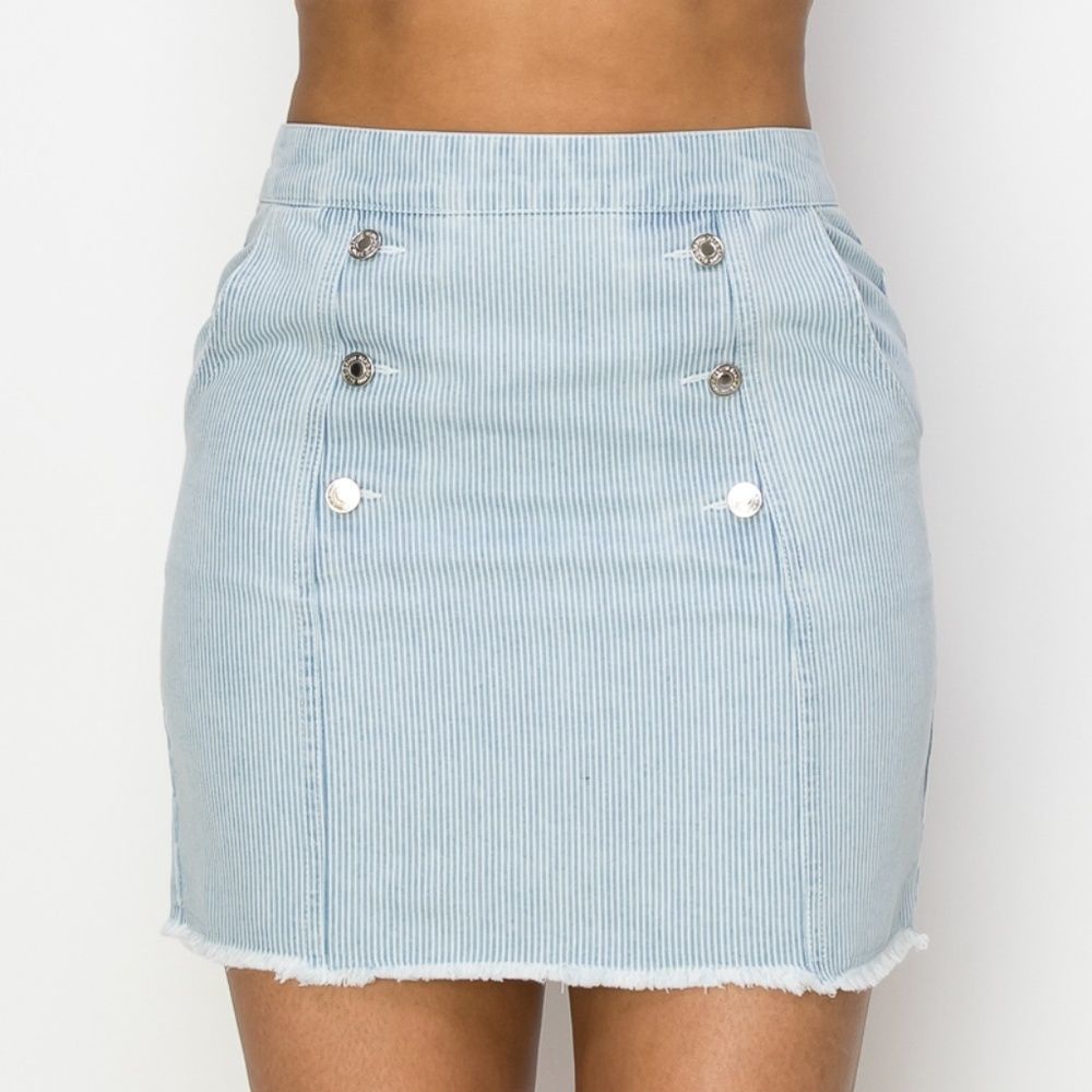 Button Frayed Denim Mini Skirt